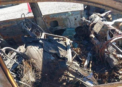 2004 Toyota Sienna Xle Limited z USA, uszkodzony, nr VIN 5TDZA22C84S067990